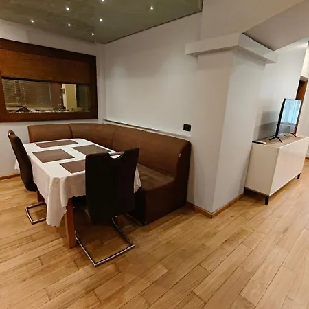 Chan Krum With Sauna & Jacuzzi In Center Lägenhet *